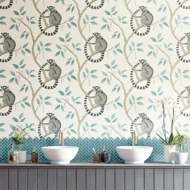 Picture of Ringtailed Lemur Stone/Eucalyptus - 216665