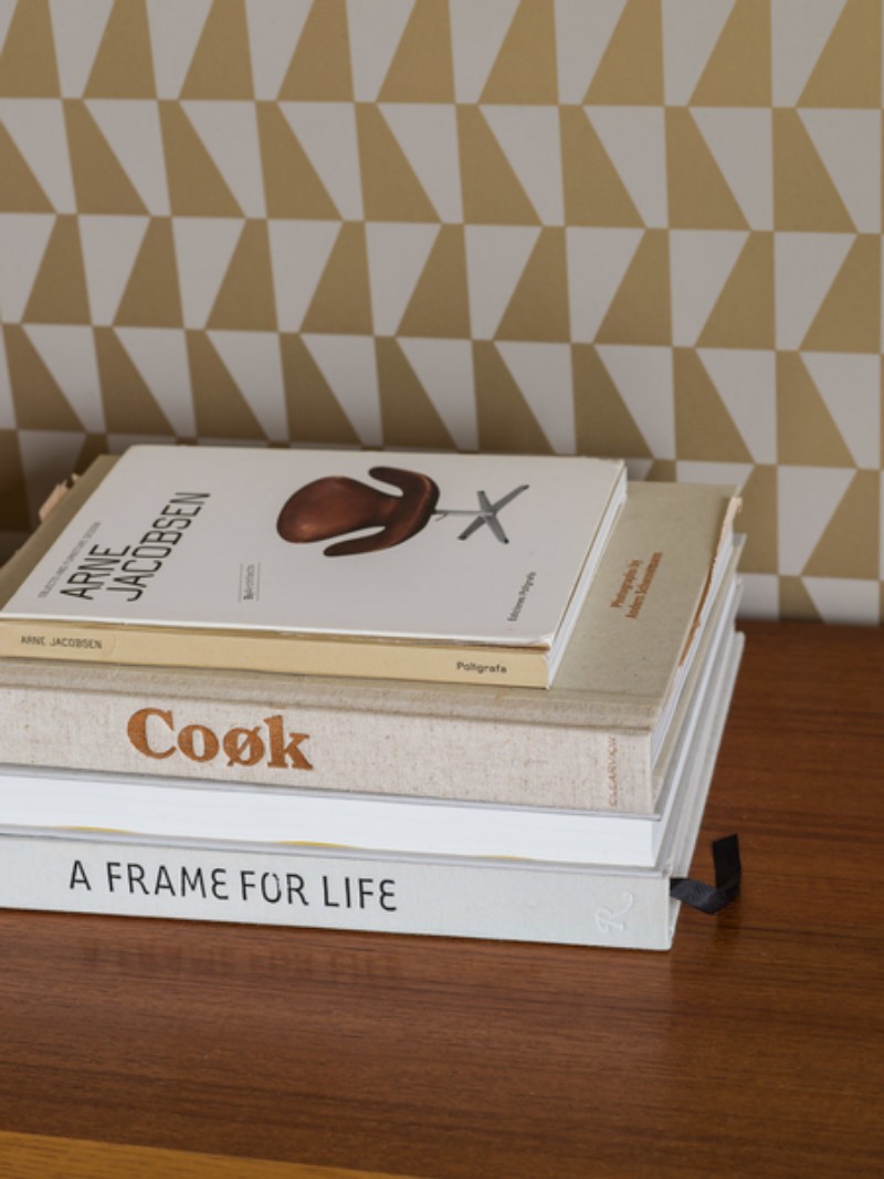 Picture of Arne Jacobsen Trapez - 1992