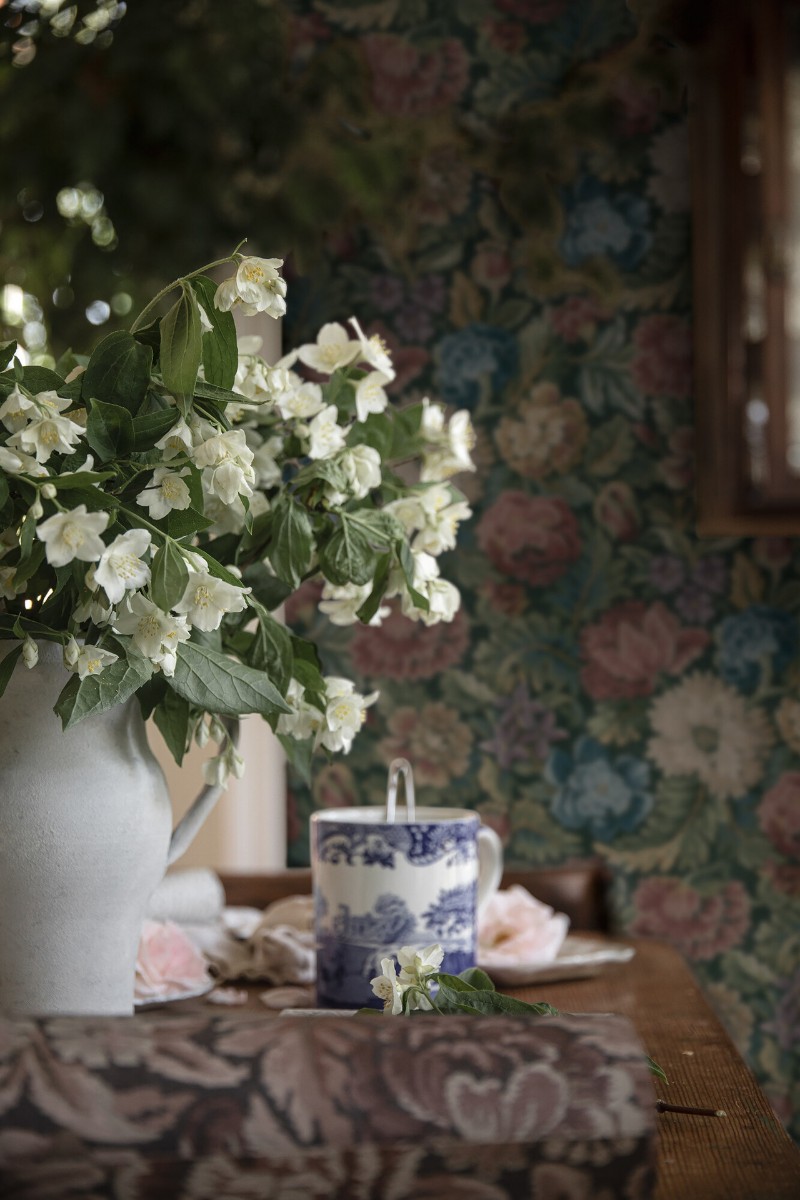 Picture of Nightingale Garden Mural - 3595