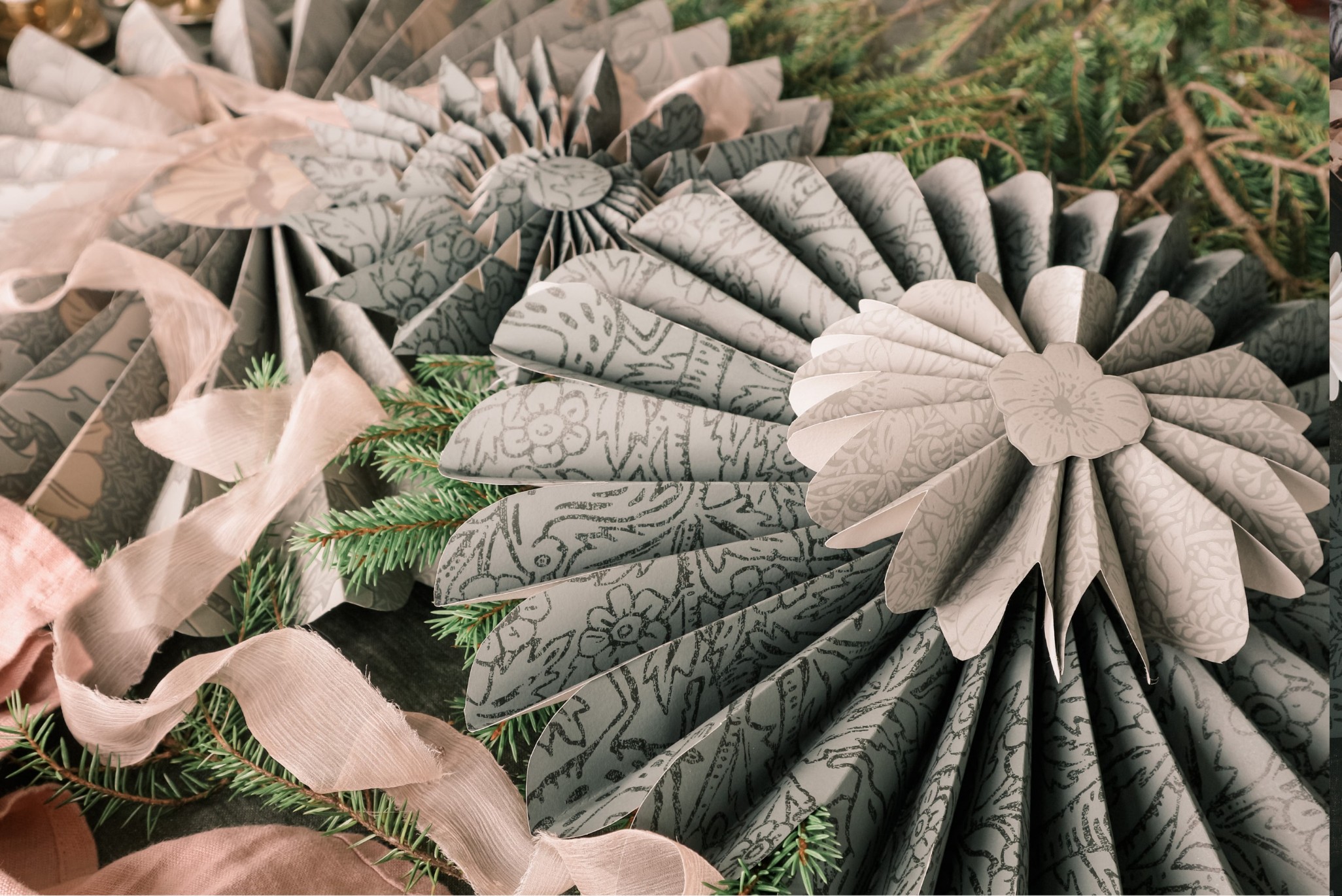 Julstjärna av tapet!