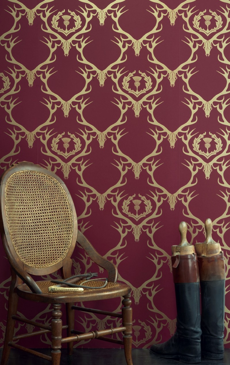 Image de Deer Damask - Gold on Claret - BG0100402