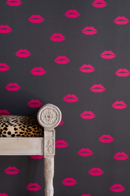 Image de Tabitha Webb x Barneby Gates - Lips - Hot Pink on grey - BG/TW02/01