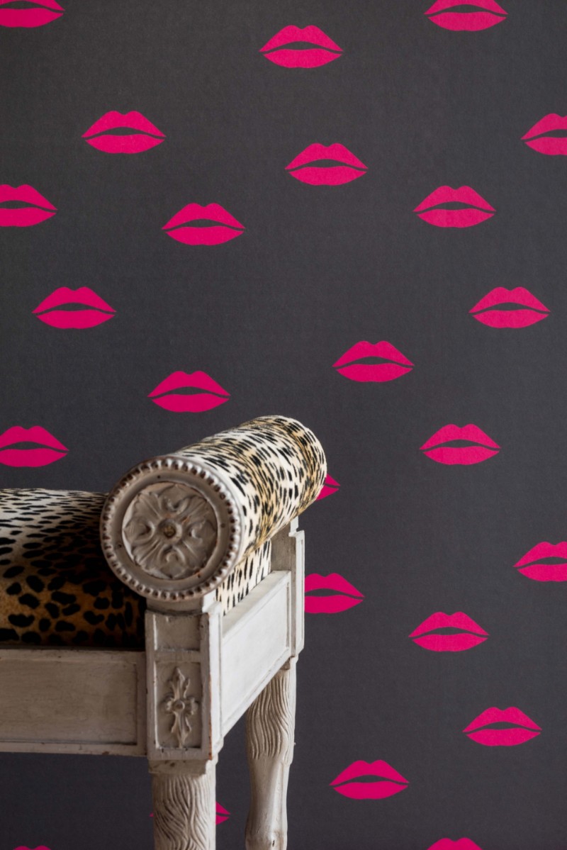 Afbeeldingen van Tabitha Webb x Barneby Gates - Lips - Hot Pink on grey - BG/TW02/01