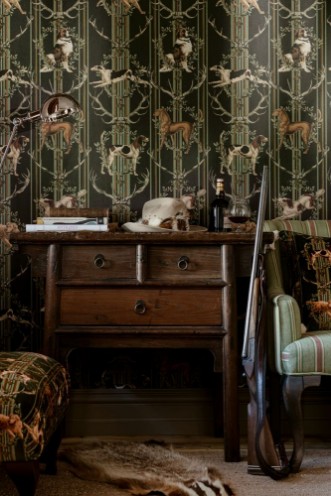 Picture of Mountain Dogs Peat Black - WP20673