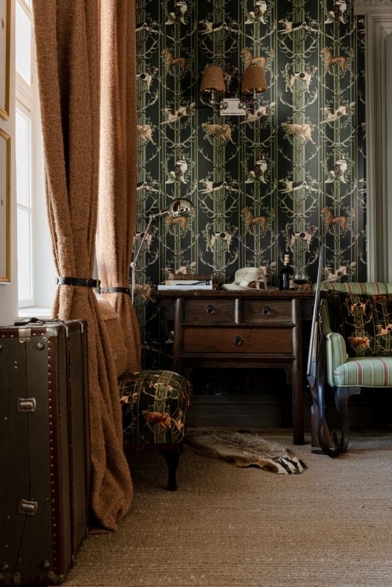 Picture of Mountain Dogs Peat Black - WP20673