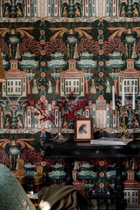 Picture of Tales Of Tyrol Peat Black - WP20685