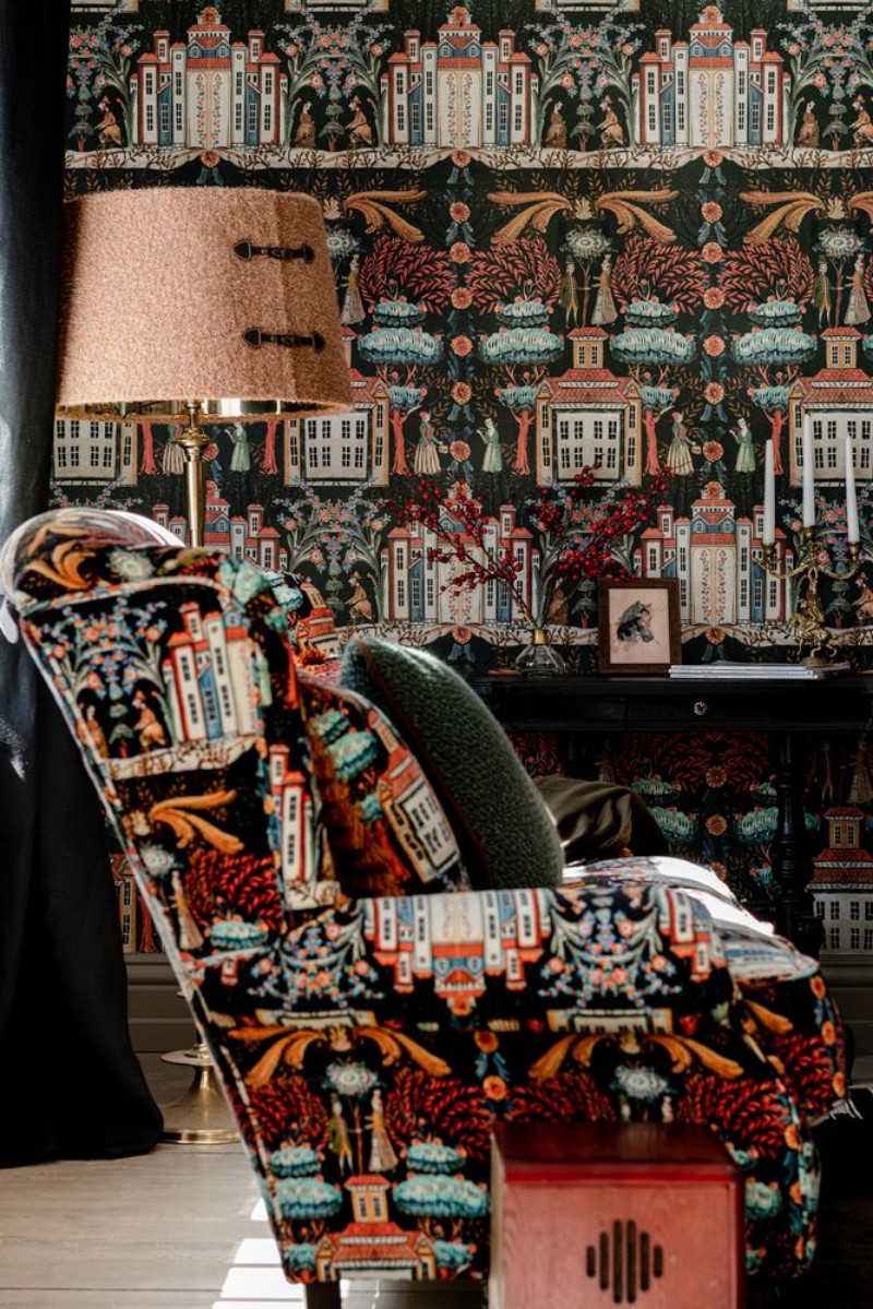 Picture of Tales Of Tyrol Peat Black - WP20685