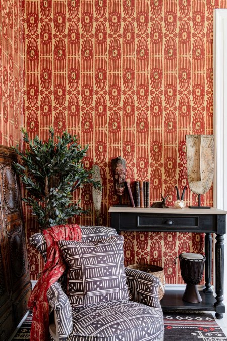 Picture of Tribal Ikat Lava Red - WP30114