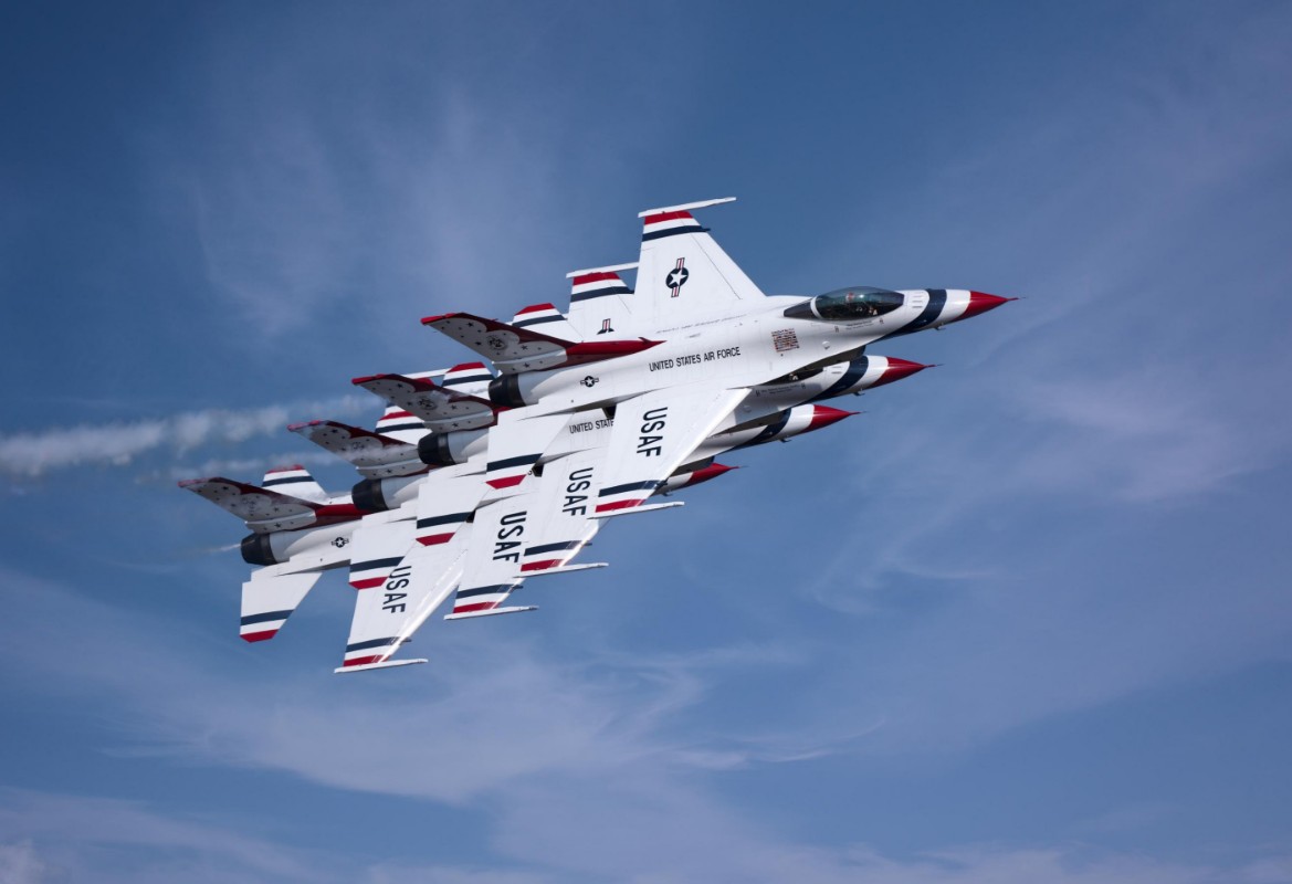 Bild von Stack Flight In Four