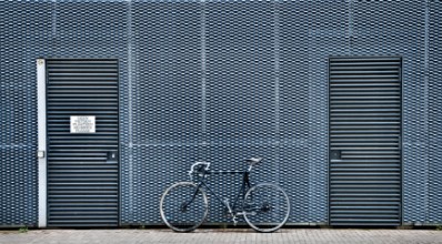 Kép No bikes please