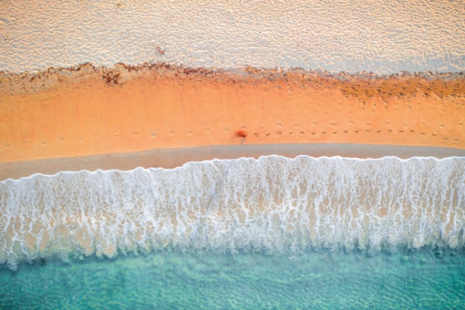 Seashore photowallpaper Scandiwall