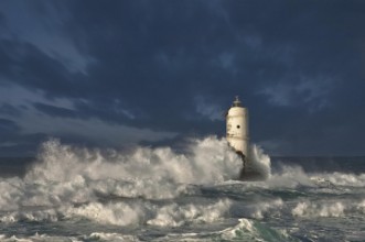 Ritratt ta’ Faro di Mangiabarche(Calasetta-Sardegna)
