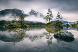 Bild von Rainy morning at Hintersee (Bavaria)