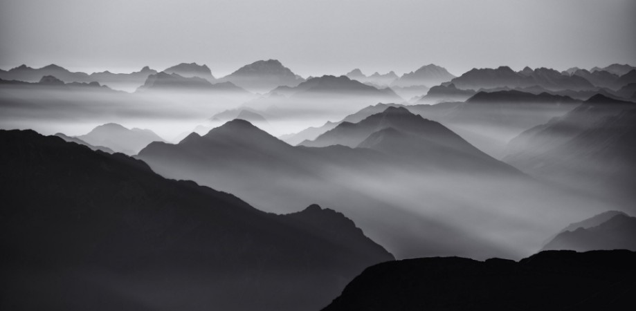 Montain layers photowallpaper Scandiwall