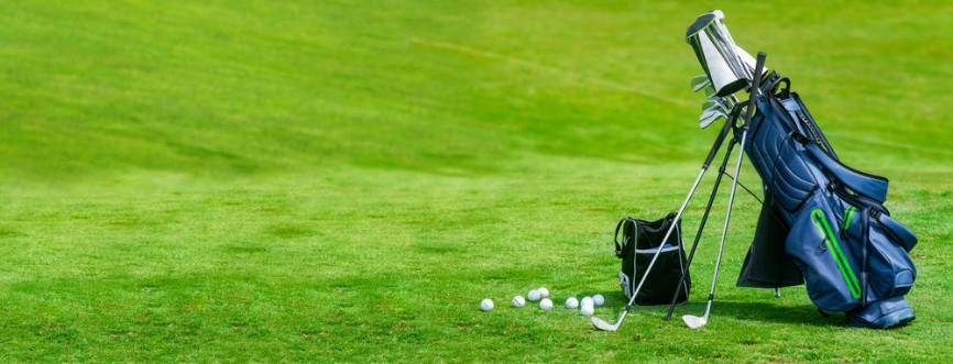Image de Sac de clubs de golf sur le parcours