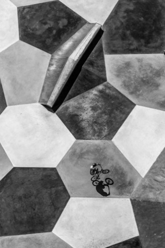 Lonely Rider photowallpaper Scandiwall