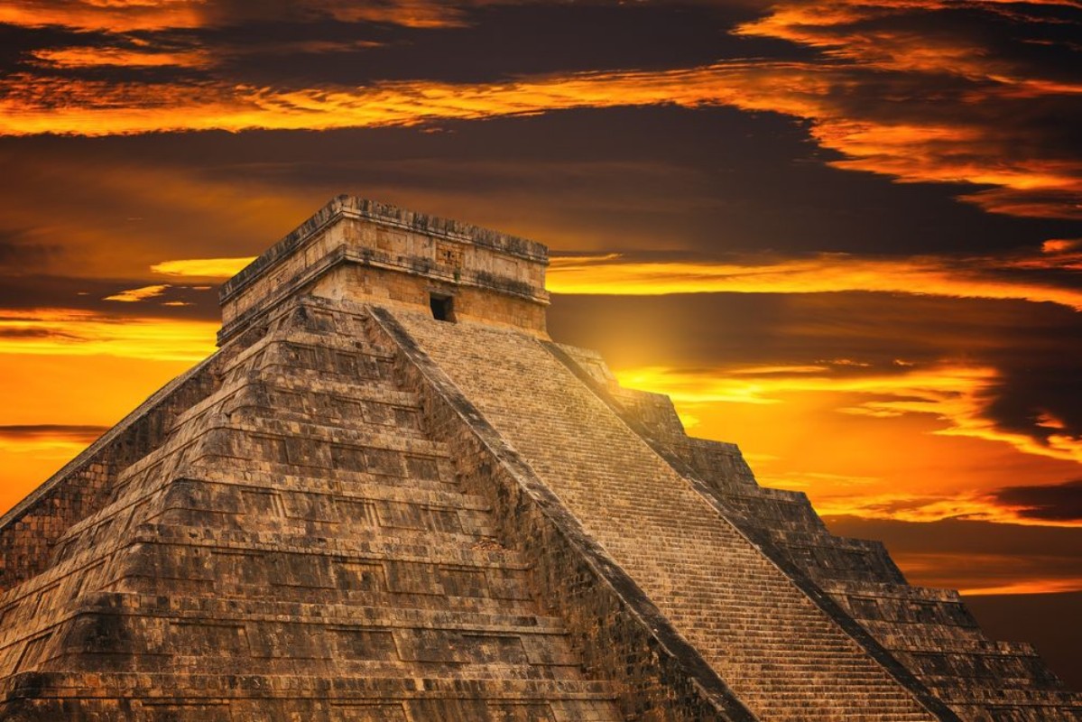 Image de Kukulkan Pyramid in Chichen Itza