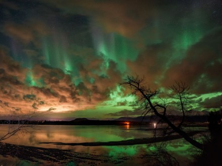 Afbeeldingen van Curtains behind the Clouds