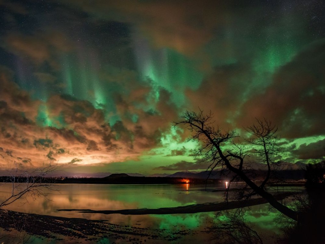 Picture of Curtains behind the Clouds
