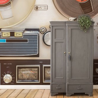 Obrazek Close Up of a Vintage Tape Recorder