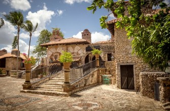 Afbeeldingen van Altos de Chavon village La Romana in Dominican Republic