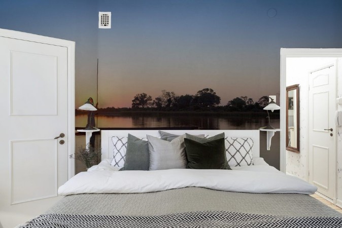 Bild på Mokoro poler in the Okavango Delta