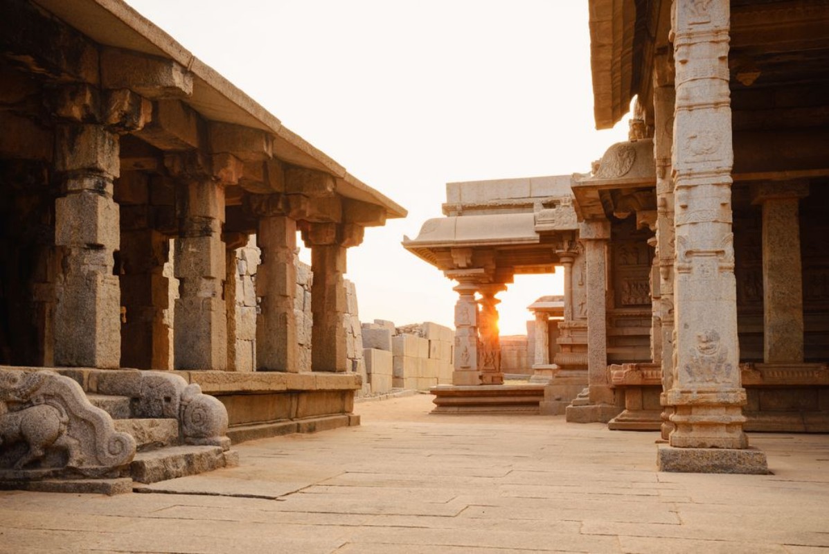 Image de Beautiful ancient ruins of Hazara Rama temple in Hampi