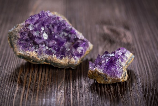 Afbeeldingen van Beautiful amethyst druse close-up