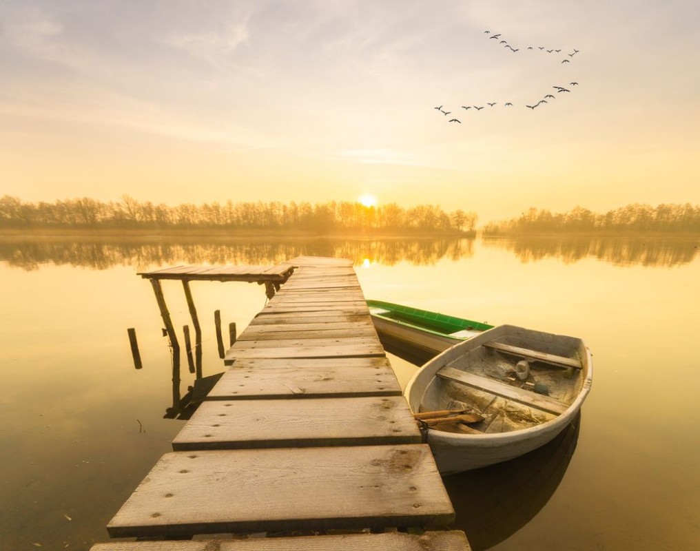 Picture of Dka przy oszronionym pomocie w zimowy poranek