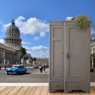Afbeeldingen van Vintage cars near the Capitol Havana Cuba 