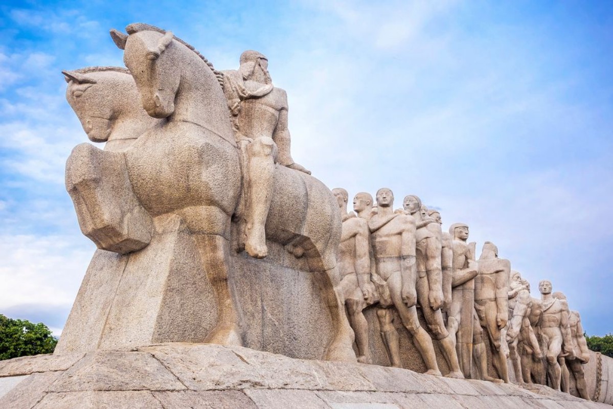 Afbeeldingen van Bandeiras monument at Ibirapuera Park Sao Paulo Brazil