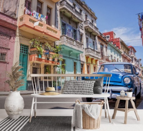 Afbeeldingen van Blue vintage classic american car in a colorful street of Havana Cuba Travel and tourism concept