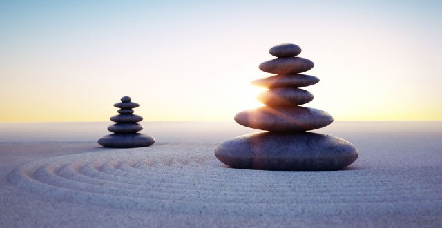 Picture of Steintrme mit Sandwellen in Sonnenuntergang