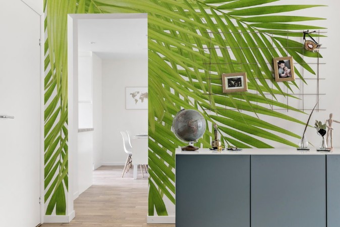 Picture of Breezy Palm Leaf