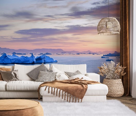 Afbeeldingen van Icebergs are melting on arctic ocean in Greenland