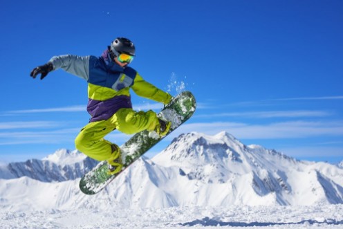 Picture of Snowboarder doing trick