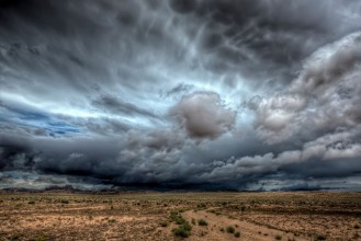 Εικόνα της A massive thunderstorm over central Utah