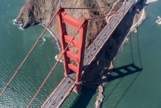 Image de Golden Gate Bridge Tower and Marin Headlands Aerial