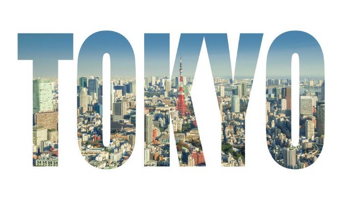 Bild på Word TOKYO over Skyline of Tokyo Cityscape with Tokyo Tower Japan