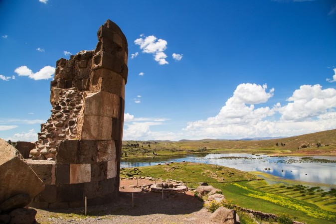 Picture of Lake Umayo and Sillustani burial ground Peru