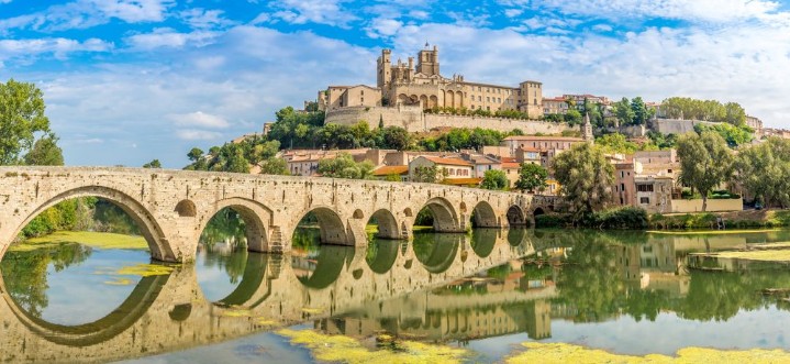Picture of Panoramic view at the Old Bridge over Orb river with Cathedral of Saint Nazaire in Beziers - France