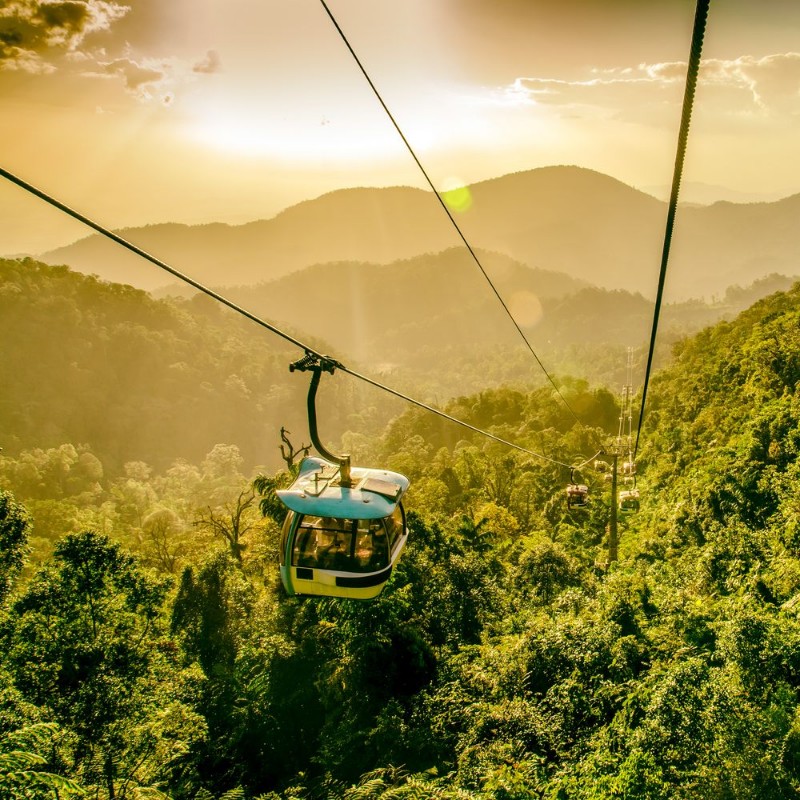 Afbeeldingen van Seilbahn Gondel im Regenwald