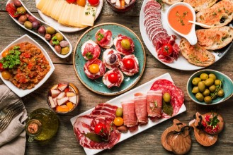 Pilt Spanish tapas and sangria