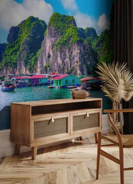 Afbeeldingen van Floating fishing village rock island in Halong Bay Vietnam Southeast Asia UNESCO World Heritage Site Junk boat cruise to Ha Long Bay Landscape Popular asian landmark famous destination of Vietnam