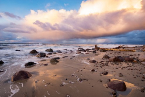 Image de Storm sea sunset on a stormy sea
