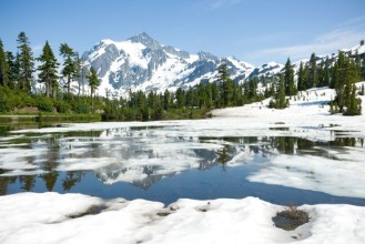 Picture of Mount Shuksan and Picture Lake