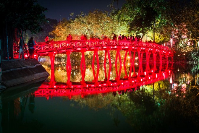 Afbeeldingen van Hoan Kiem lake in Hanoi