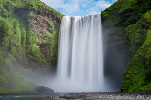 Afbeeldingen van Skogafoss waterfall long exposure 