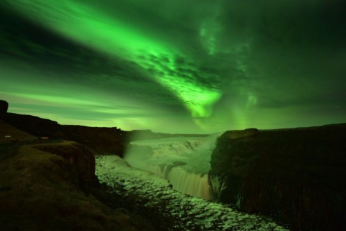 Afbeeldingen van Polarlichter ber dem Gullfoss  Island 