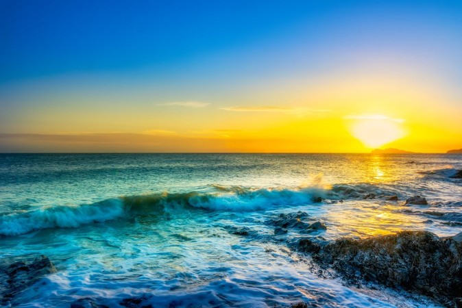 Image de Sunrise on the coast of Ireland Portmarnock Toned image